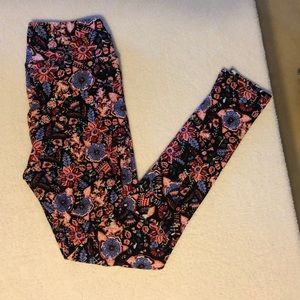 Lularoe OS leggings Spring Pattern